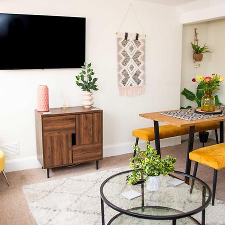 Beautiful Character 3 Bed City Centre Apartment باث المظهر الخارجي الصورة